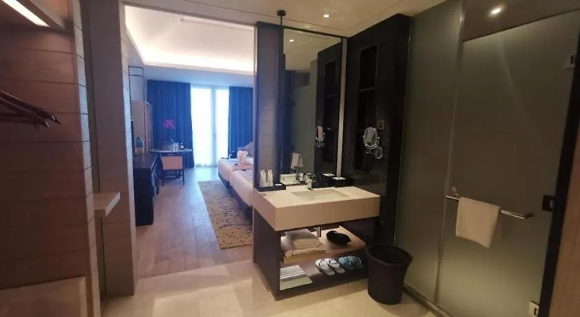 Nanhai International Hotel 시아누크빌 5*,