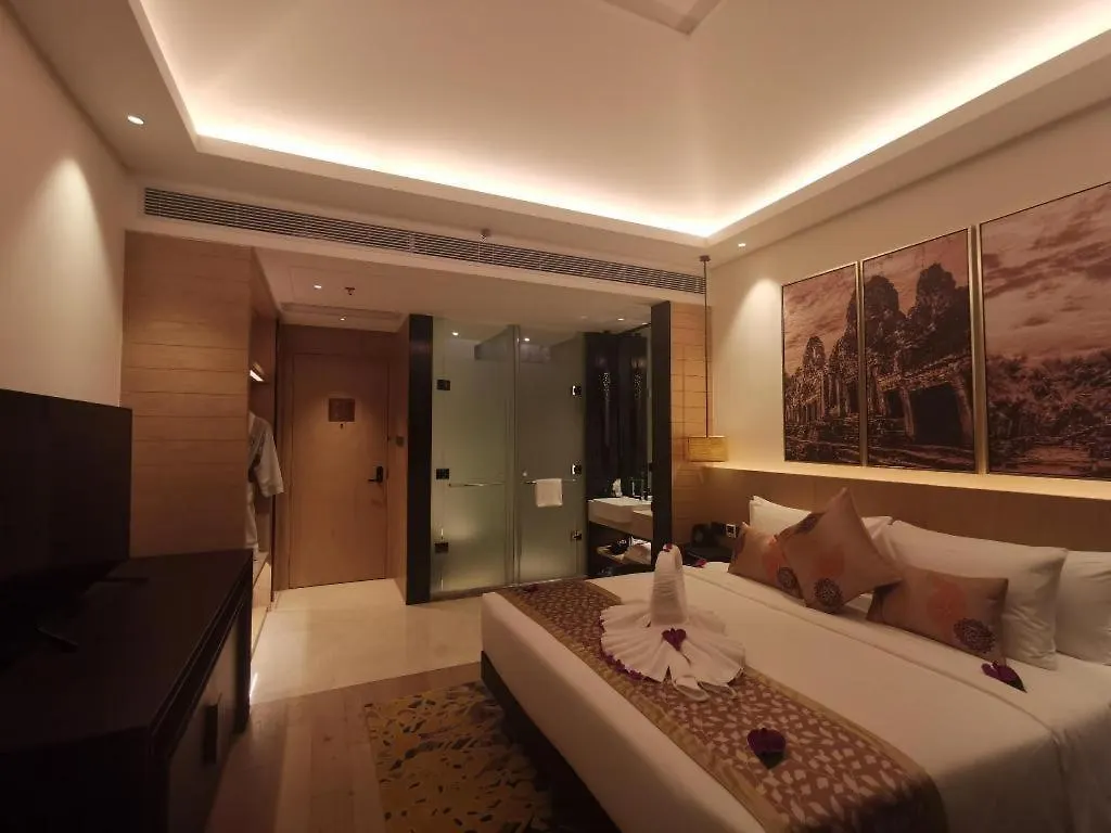 Nanhai International Hotel 시아누크빌 5*,